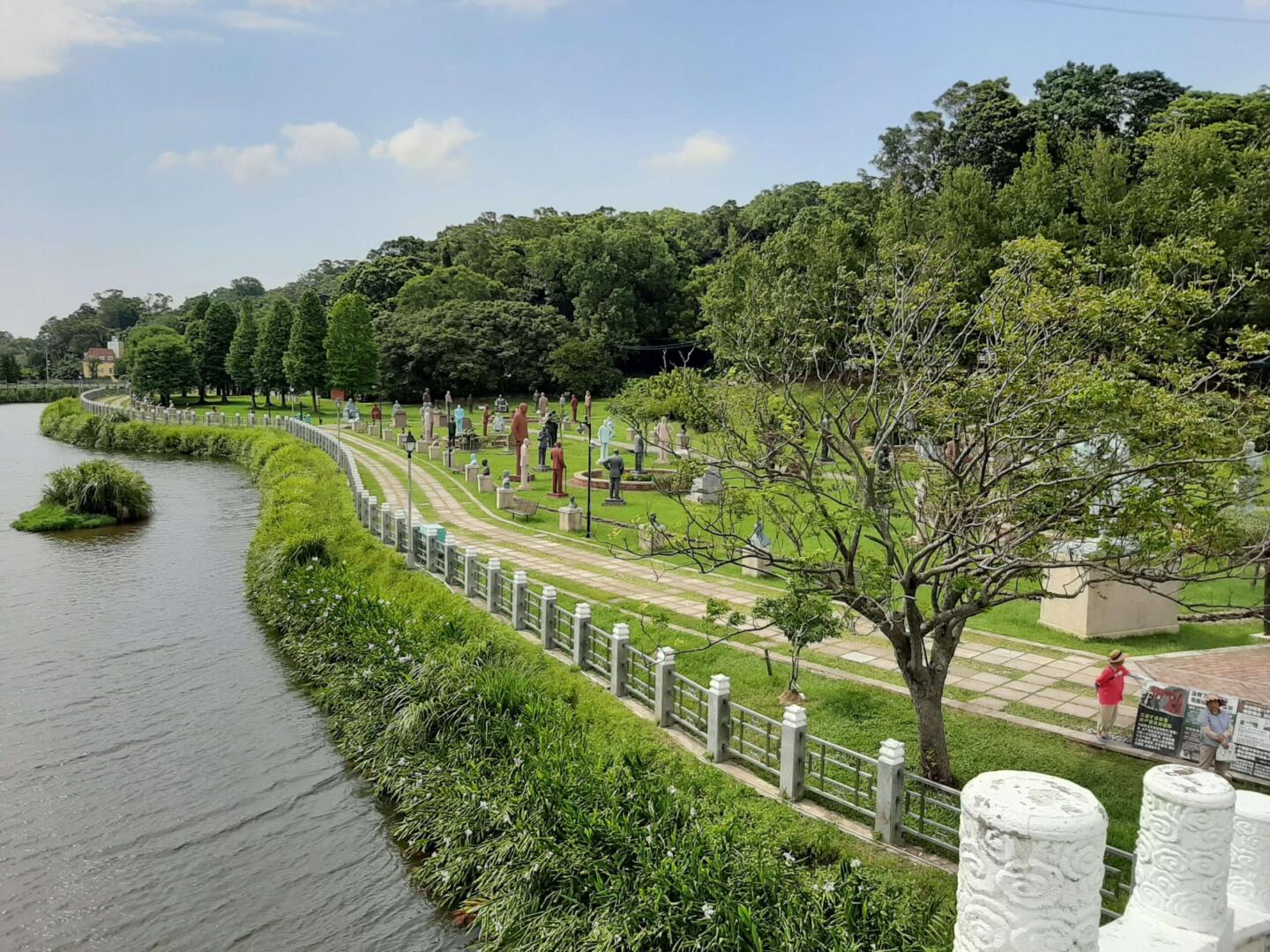 missioni-francescane-provincia-s-antonio-frati-minori-missione-taiwan-Mausoleo Chiang Kai-shek 3